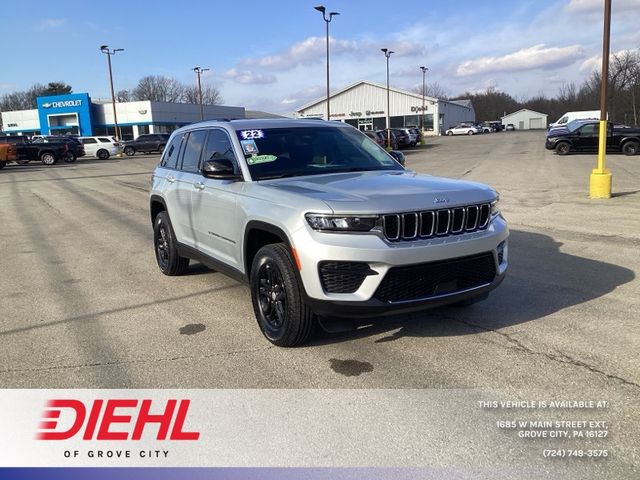 2022 Jeep Grand Cherokee Laredo