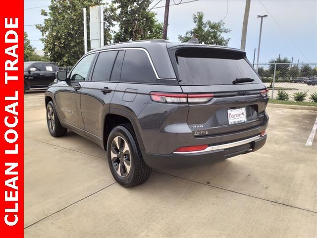 2022 Jeep Grand Cherokee Laredo