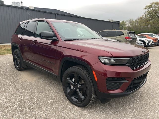 2022 Jeep Grand Cherokee Altitude