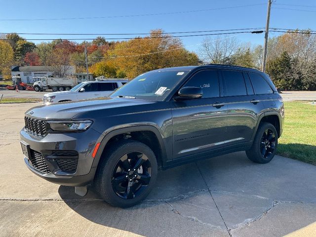 2022 Jeep Grand Cherokee Altitude