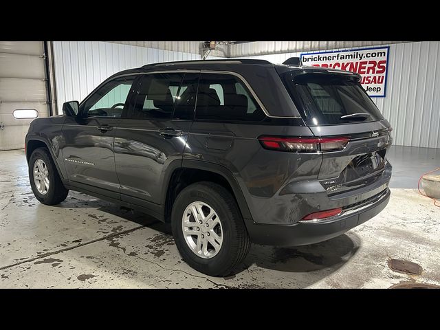 2022 Jeep Grand Cherokee Laredo