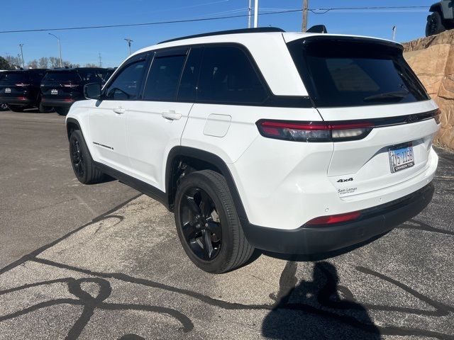 2022 Jeep Grand Cherokee Altitude