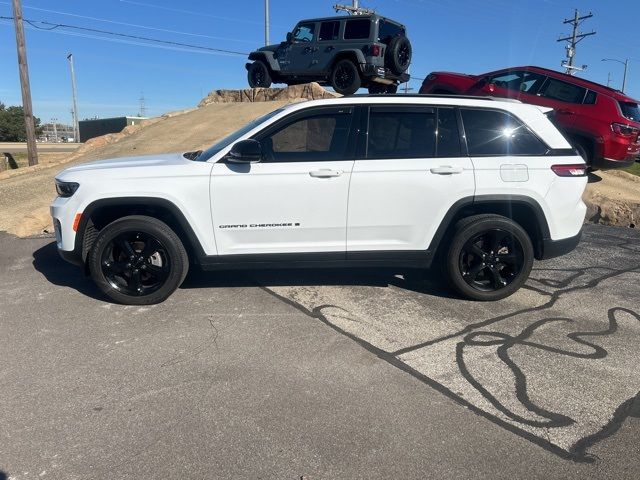 2022 Jeep Grand Cherokee Altitude