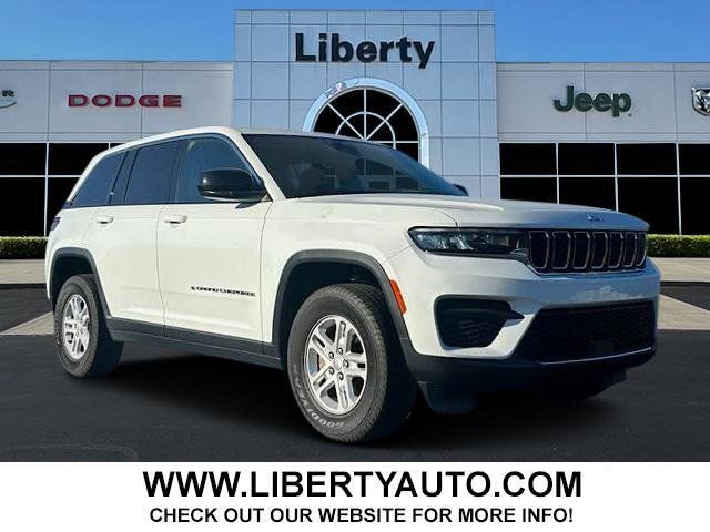 2022 Jeep Grand Cherokee Laredo