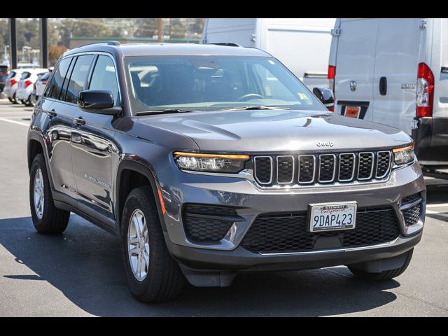 2022 Jeep Grand Cherokee Laredo