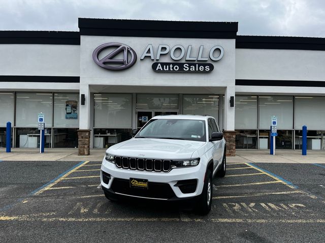 2022 Jeep Grand Cherokee Laredo