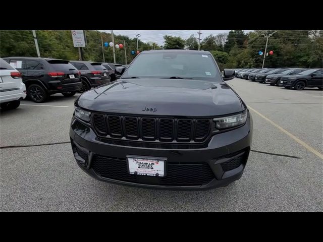 2022 Jeep Grand Cherokee Altitude