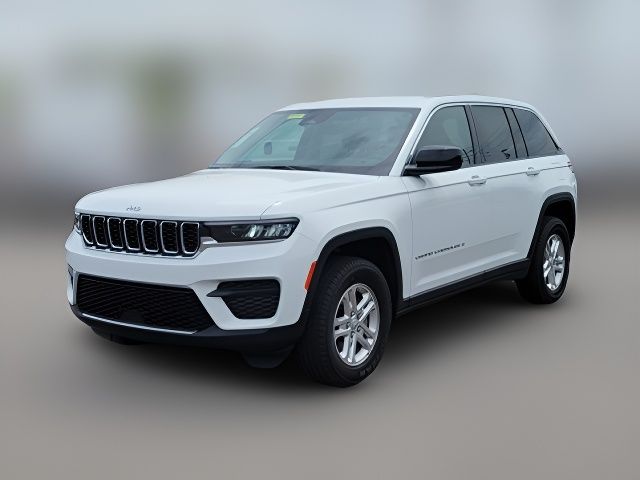 2022 Jeep Grand Cherokee Laredo