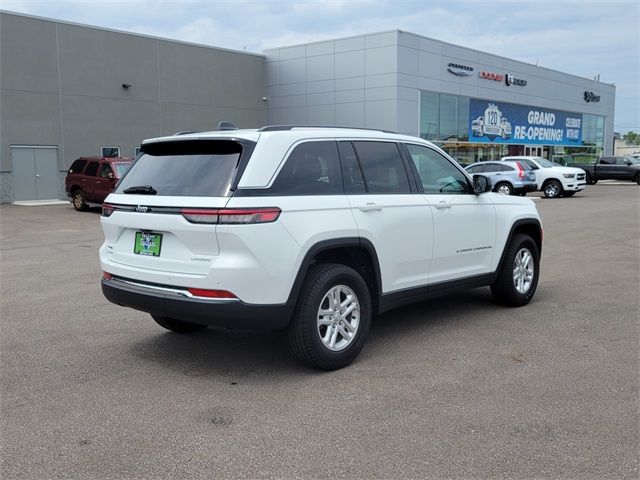 2022 Jeep Grand Cherokee Laredo