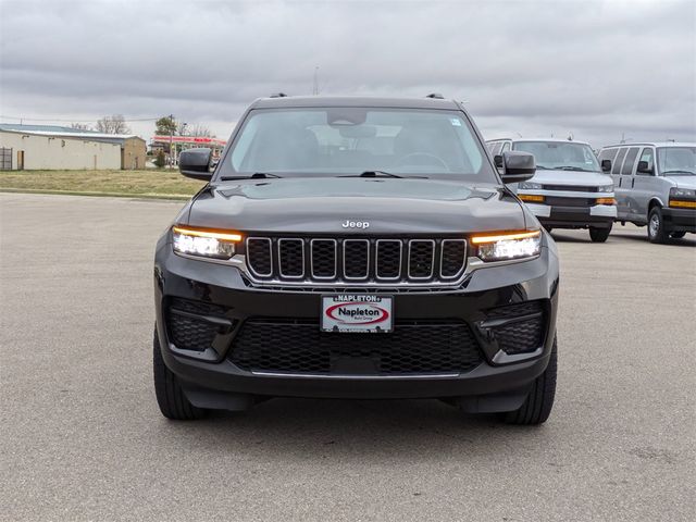 2022 Jeep Grand Cherokee Laredo