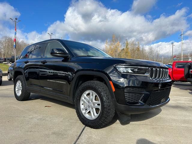 2022 Jeep Grand Cherokee Laredo