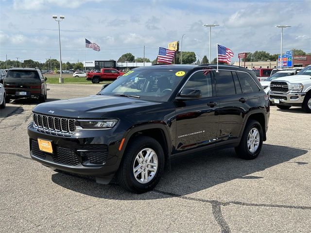 2022 Jeep Grand Cherokee Laredo