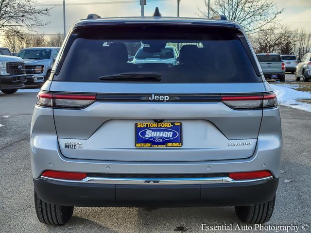 2022 Jeep Grand Cherokee Laredo