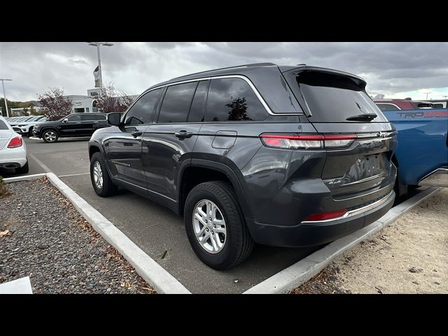 2022 Jeep Grand Cherokee Laredo