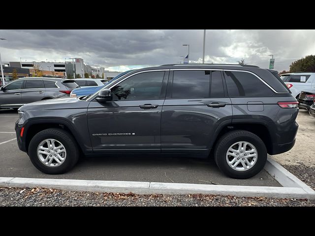 2022 Jeep Grand Cherokee Laredo