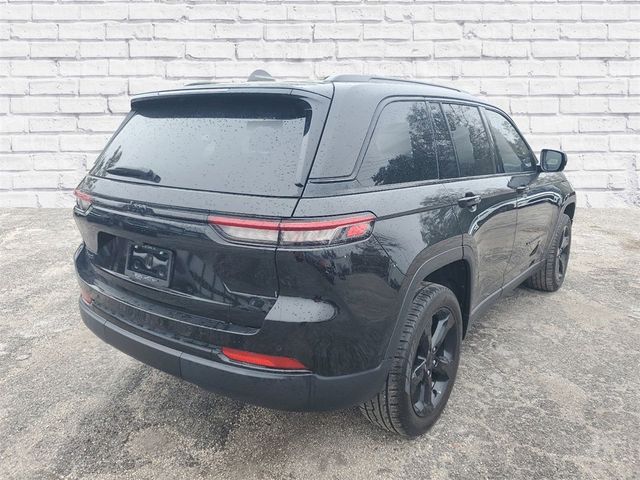 2022 Jeep Grand Cherokee Altitude