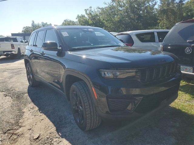 2022 Jeep Grand Cherokee Altitude