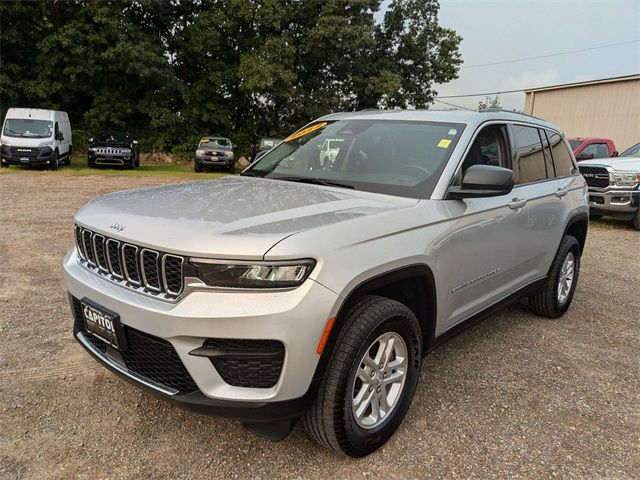 2022 Jeep Grand Cherokee Laredo