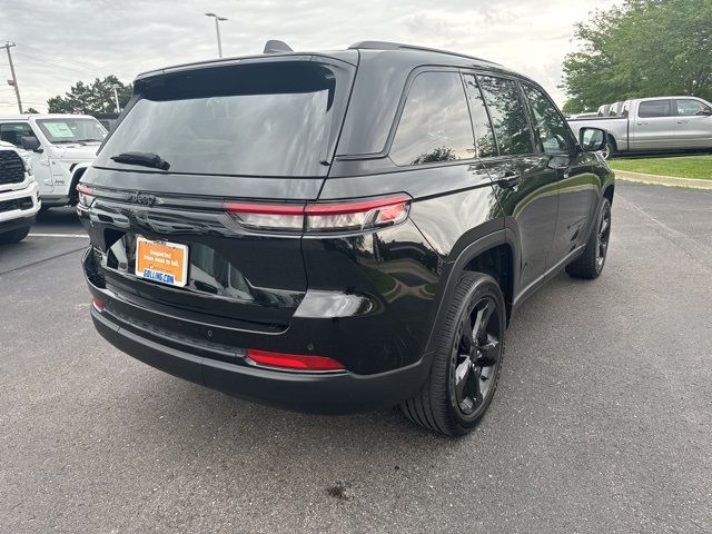 2022 Jeep Grand Cherokee Altitude