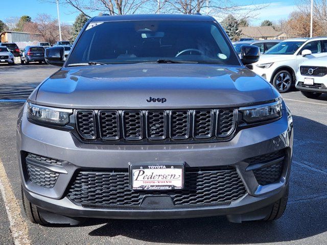 2022 Jeep Grand Cherokee Altitude