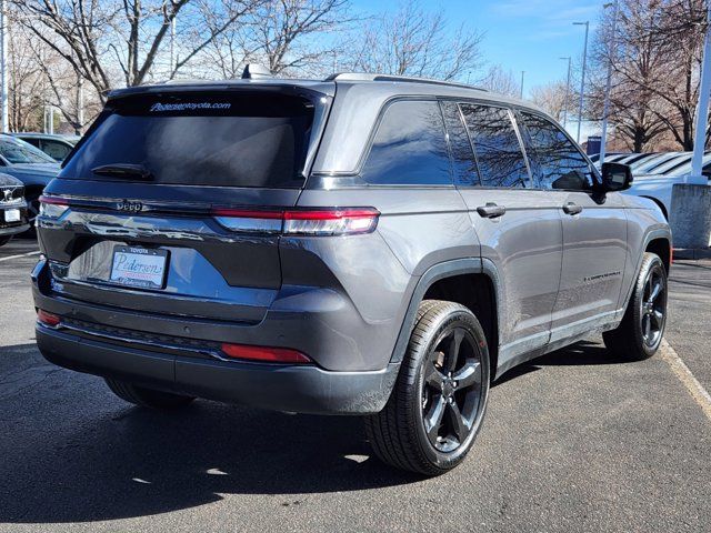 2022 Jeep Grand Cherokee Altitude