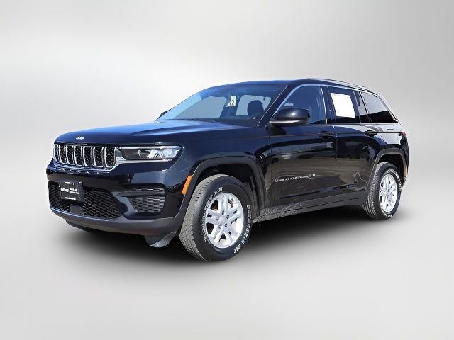 2022 Jeep Grand Cherokee Laredo