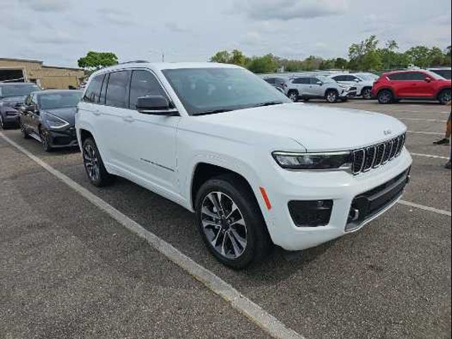 2022 Jeep Grand Cherokee Overland