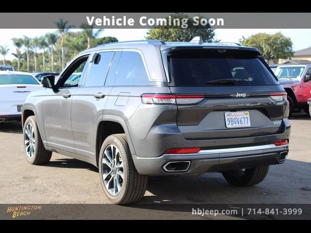 2022 Jeep Grand Cherokee Overland