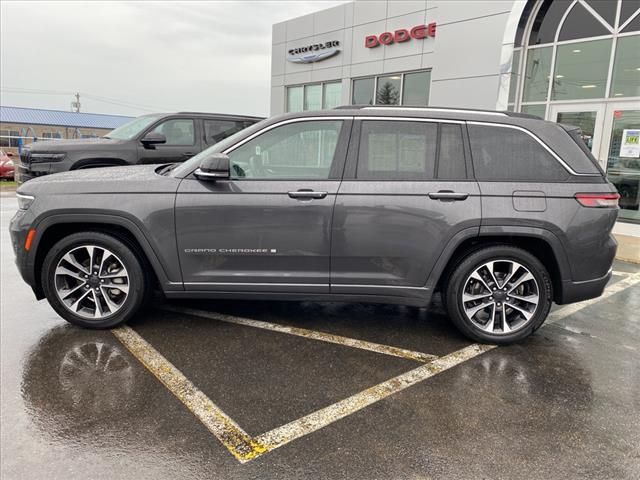 2022 Jeep Grand Cherokee Overland