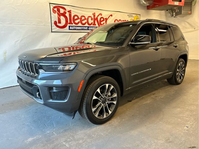 2022 Jeep Grand Cherokee Overland