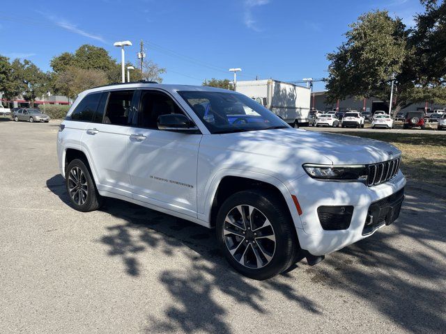 2022 Jeep Grand Cherokee Overland