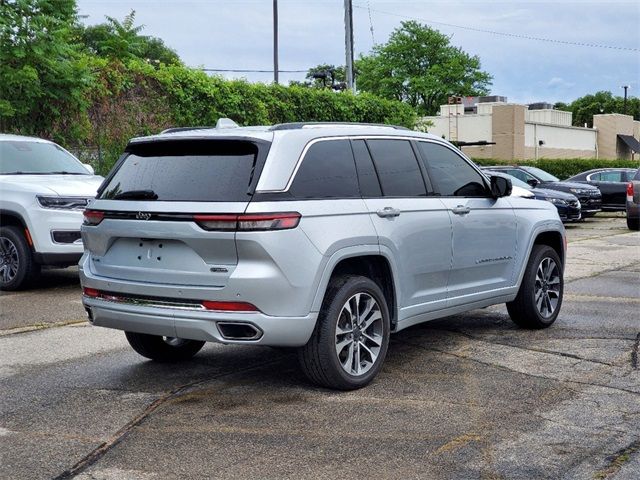 2022 Jeep Grand Cherokee Overland