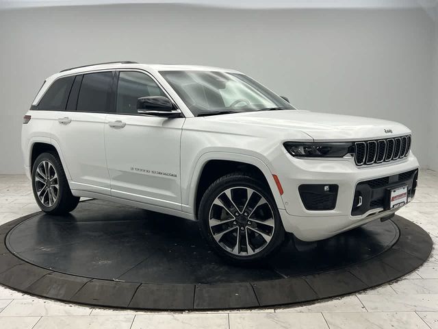 2022 Jeep Grand Cherokee Overland