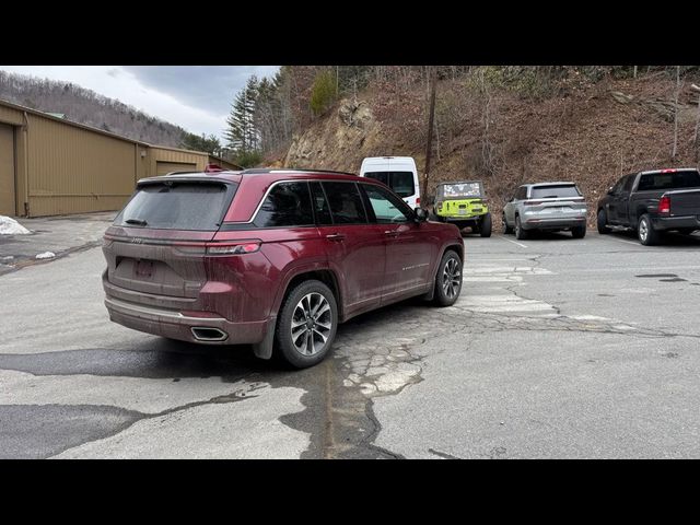 2022 Jeep Grand Cherokee Overland