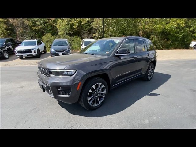 2022 Jeep Grand Cherokee Overland