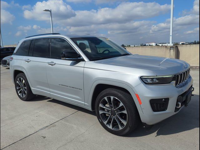 2022 Jeep Grand Cherokee Overland