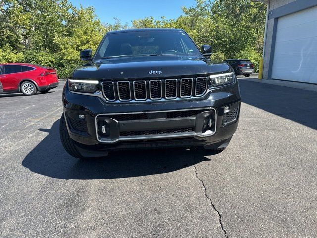 2022 Jeep Grand Cherokee Overland