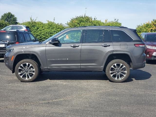 2022 Jeep Grand Cherokee Overland