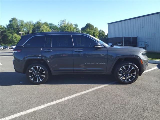 2022 Jeep Grand Cherokee Overland