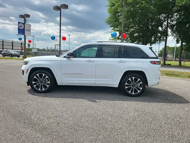 2022 Jeep Grand Cherokee Overland