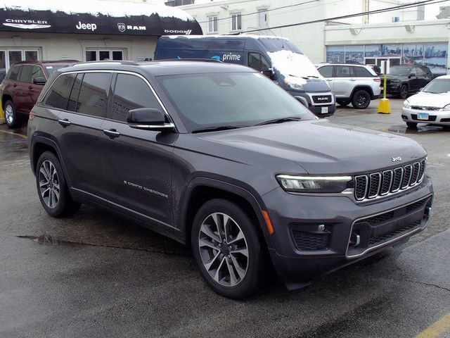 2022 Jeep Grand Cherokee Overland