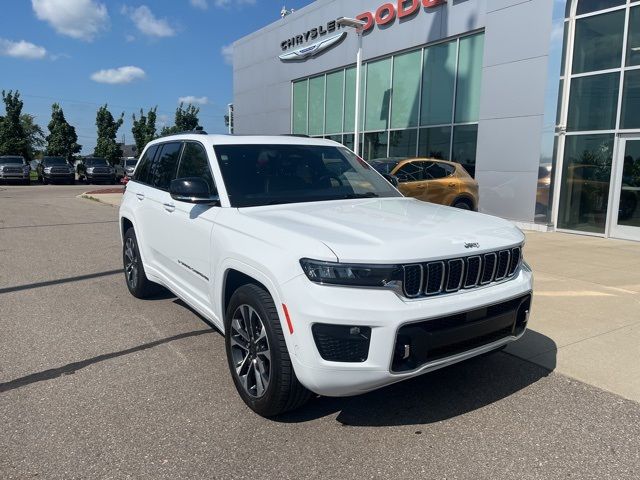 2022 Jeep Grand Cherokee Overland