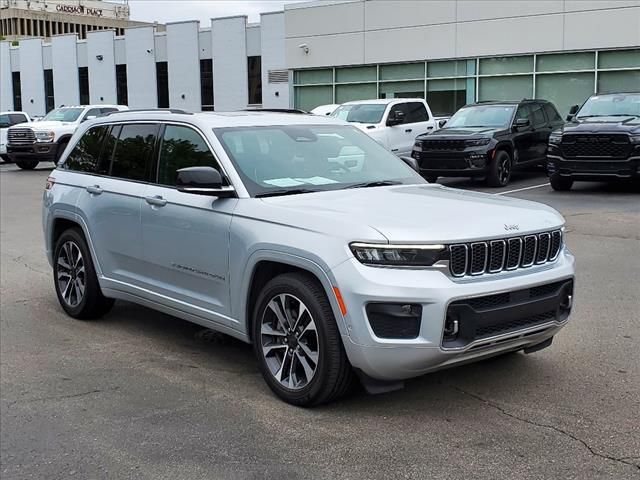 2022 Jeep Grand Cherokee Overland