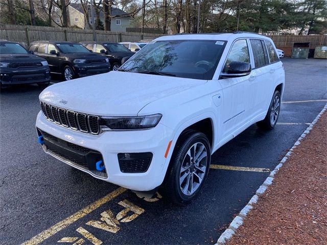 2022 Jeep Grand Cherokee 4xe Overland