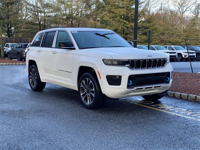 2022 Jeep Grand Cherokee 4xe Overland