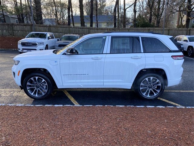 2022 Jeep Grand Cherokee 4xe Overland