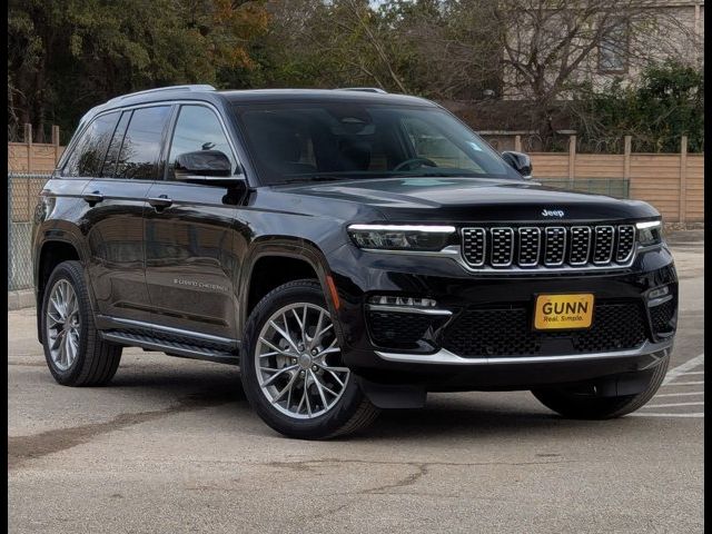 2022 Jeep Grand Cherokee Summit