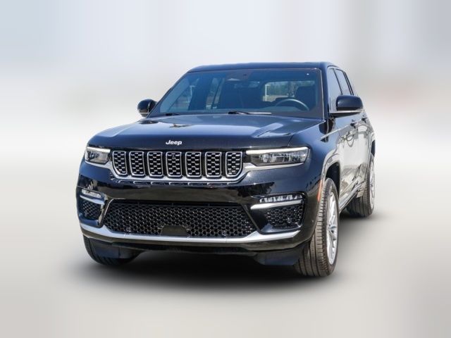 2022 Jeep Grand Cherokee Summit