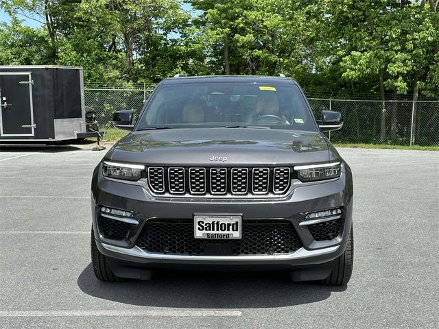 2022 Jeep Grand Cherokee Summit