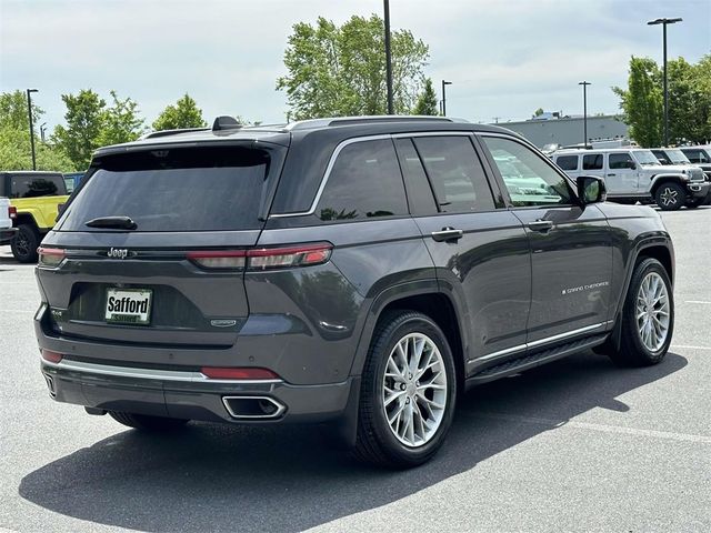 2022 Jeep Grand Cherokee Summit